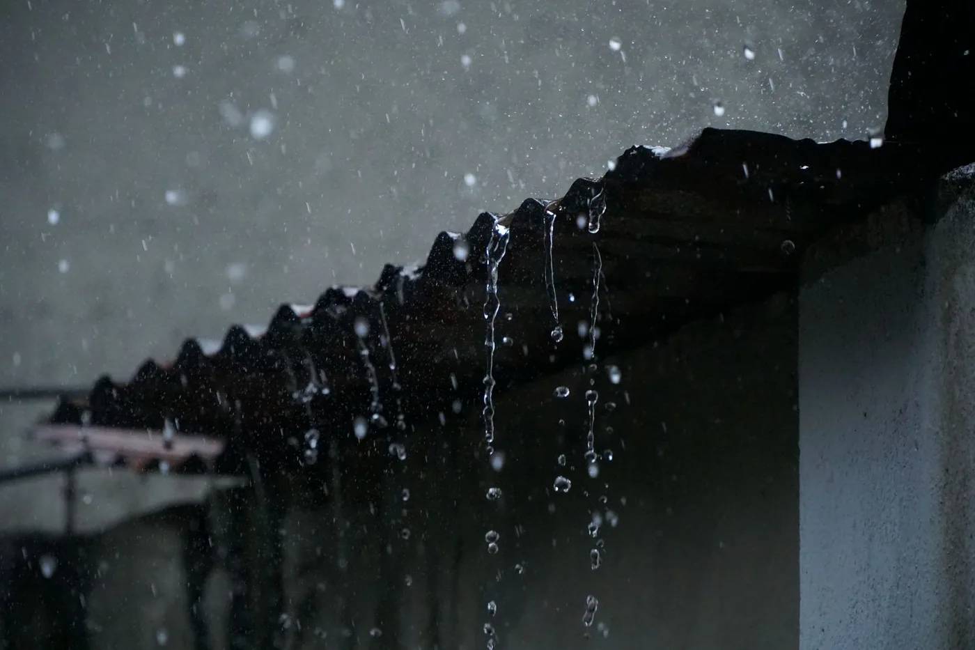 Gutter Replacement by Patriot Gutters and Insulation in the Des Moines metro